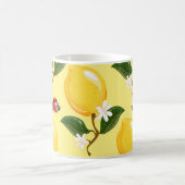 Lemon Ladybug: Tropisch Gelbes Muster. Kaffeetasse (Mittel)