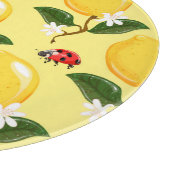 Lemon Ladybug: Tropisch Gelbes Muster. Schneidebrett (Ecke)