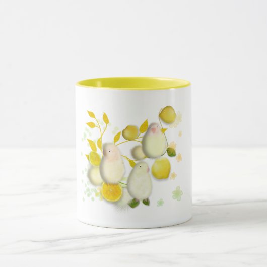 Lemon liebt die Tasse von ORDesign. (Zentrum)