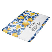 Lemon Muster Tropisches Obst Custom Couple Name Badematte (Schrägansicht)