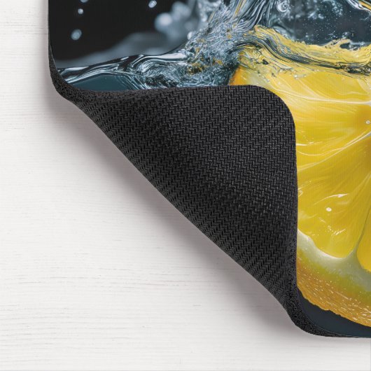 Lemon Slice Water Splash Mousepad (Ecke)