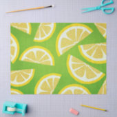 Lemon Slices on Lime Green Background Seidenpapier (Basteln)