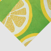 Lemon Slices on Lime Green Background Seidenpapier (Detail)