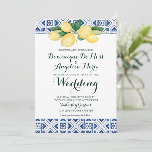 Lemon Wedding Blue White Mediterranean Tile Einladung (Stehend Vorderseite)