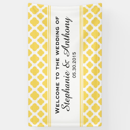 Lemon Yellow and White Quatrefoil Pattern Hochzeit Banner (Vertikal)