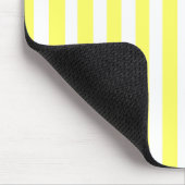 Lemonade Moderne Streifen mit Mode-Silhouette Mousepad (Ecke)