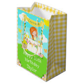 Lemonade Red Hair Girl Happy Birthday Mittlere Geschenktüte (Rückseite Schrägansicht)