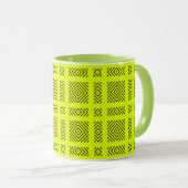 Lemongelbes geometrisches Muster Tasse (VorderseiteRechts)