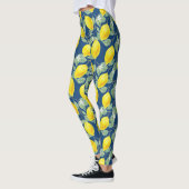 LEMONOBST IN LÄNDERBLAUE LEGGINGS (Links)