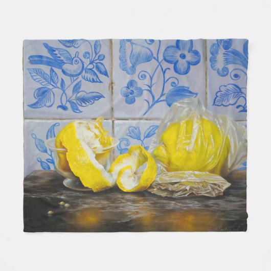 Lemons and Azulejos — Classic Blue & Yellow Still  Fleecedecke (Vorderseite (Horizontal))