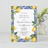Lemons Blue White Mediterranean Tile Bridal Shower Einladung (Stehend Vorderseite)