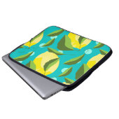 Lemons Polka Dot: Blue Background. Laptopschutzhülle (Vorne Knopf)