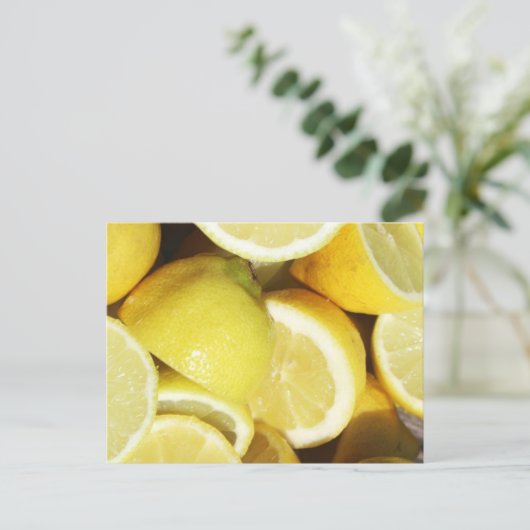 Lemons Yellow Postkarte (Stehend Vorderseite)