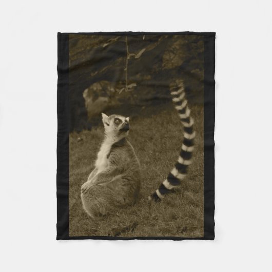 Lemur Schwanz Valencia Tint Vertical Sticker Fleecedecke (Vorderseite)