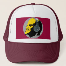 LENIN MIT MUSIK HEAPHONS IN ROTEN HINTERGRUND