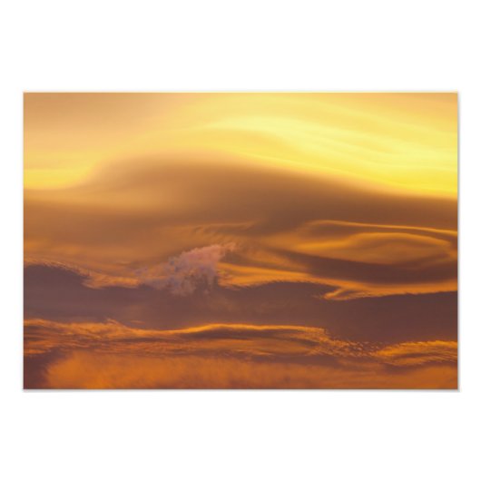 Lenticuläre Wolke bei Sonnenuntergang Fotodruck (Vorne)