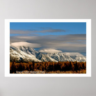 LENTIKULARE WOLKEN ÜBER GROSSARTIGEN TETON BERGEN POSTER