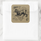 Leo Constellation Map Hevelius 1690 auf Taupe Quadratischer Aufkleber (Tasche)