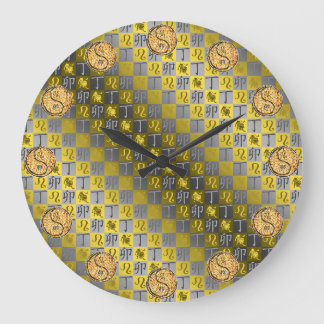 Leo & Feuerkaninchen Große Wanduhr