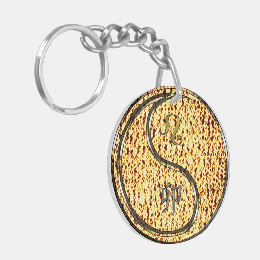 Leo & Fire Rabbit Schlüsselanhänger (Vorderseite links)