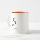 Leo Horoscope Modern Fun Birthday Script Zodiac Zweifarbige Tasse (Vorderseite Links)