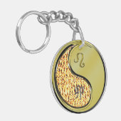 Leo und Metallkaninchen Schlüsselanhänger (Vorderseite links)