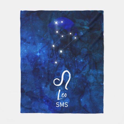 Leo Zodiac Constellation Dark Blue Galaxy Monogram Fleecedecke (Vorderseite)