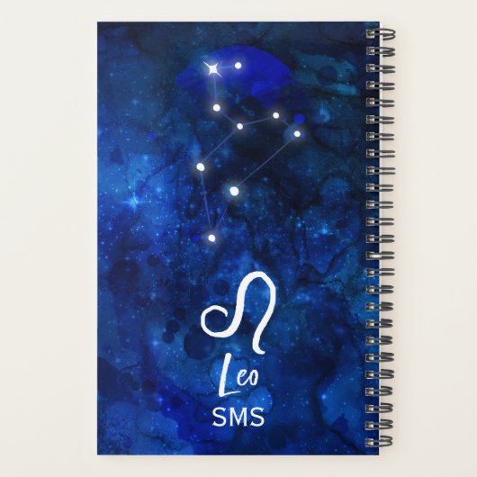 Leo Zodiac Constellation Dark Blue Galaxy Monogram Planer (Rückseite)