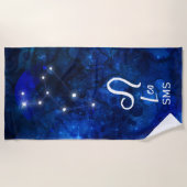 Leo Zodiac Constellation Dark Blue Galaxy Monogram Strandtuch (Vorderseite)