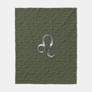 Leo Zodiac Sign auf der Olive Green Digital Camouf Fleecedecke