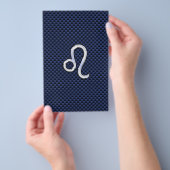 Leo Zodiac Sign auf Navy Blue Carbon Fibre Print Flyer (Handgriff)