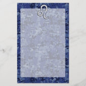 Leo Zodiac-Symbol auf Navy Blue Digital-Camouflage Briefpapier (Vorderseite)