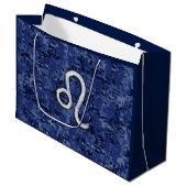 Leo Zodiac Symbol auf Navy Blue Digital Camouflage Große Geschenktüte (Vorderseite Schrägansicht)