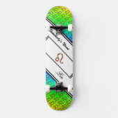 Leo Zodiac Symbol Element von Kenneth Yoncich Skateboard (Vorderseite)