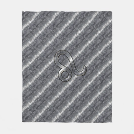 Leo Zodiac Symbol in Silver Steel Style Fleecedecke (Vorderseite)