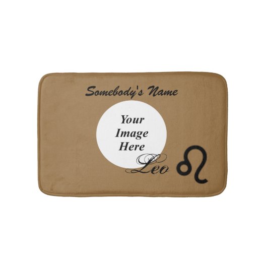 Leo Zodiac Symbol Standard von Kenneth Yoncich Badematte (Vorderseite)