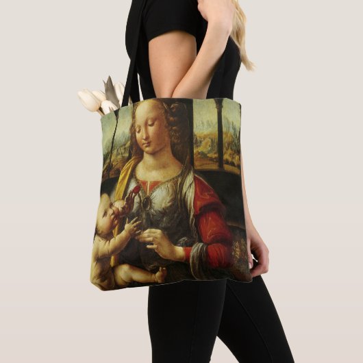 Leonardo da Vincis Madonna mit der Narbe Tasche (Von Nahem)