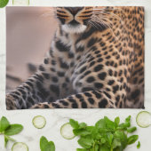 Leopard am Strand Geschirrtuch (Gefaltet)