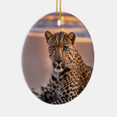 Leopard am Strand Keramik Ornament (Rechts)