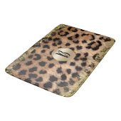 Leopard Cheetah Animal Print Gold Glitzer Monogram Badematte (Schrägansicht)