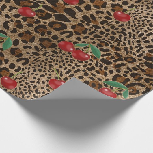 Leopard Cheetah Animal Print Red Cherry Pattern Geschenkpapier (Ecke)