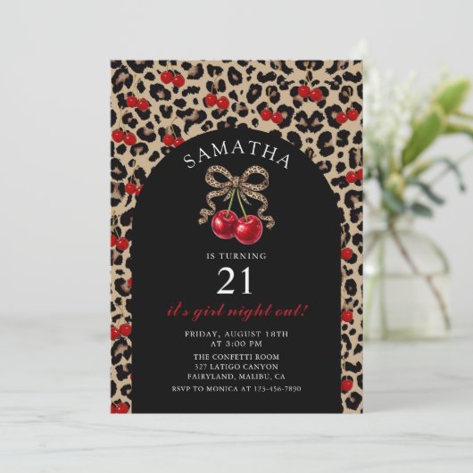 Leopard Cheetah Coquette Cherry Birthday Einladung (Stehend Vorderseite)