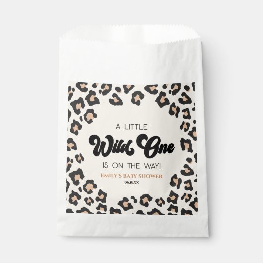Leopard Cheetah Print Wild One Baby Dusche Geschenktütchen (Vorderseite)