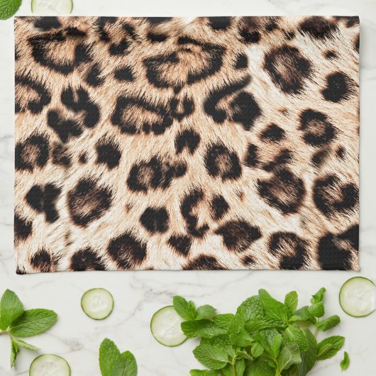 Leopard Design Pattern: Wilde Eleganz. Geschirrtuch (Gefaltet)