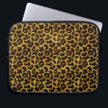 Leopard Fur Print Animal Muster Laptopschutzhülle<br><div class="desc">Dieses trendige Notebook-Sleopard-Design zeichnet sich durch ein gezapftes Leopardendruckmuster mit schwarzen Tierpunkten auf einem orange-gelb-goldenen Pelzhintergrund aus. Bringen Sie die Wildkatze mit diesem coolen Felindesign in sich hervor. Es ist der perfekte,  kühne,  originelle Look für Tierliebhaber. Karo in unserem Shop für passende Artikel.</div>