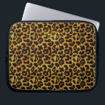 Leopard Fur Print Animal Muster Laptopschutzhülle<br><div class="desc">Dieses trendige Notebook-Sleopard-Design zeichnet sich durch ein gezapftes Leopardendruckmuster mit schwarzen Tierpunkten auf einem orange-gelb-goldenen Pelzhintergrund aus. Bringen Sie die Wildkatze mit diesem coolen Felindesign in sich hervor. Es ist der perfekte,  kühne,  originelle Look für Tierliebhaber. Karo in unserem Shop für passende Artikel.</div>
