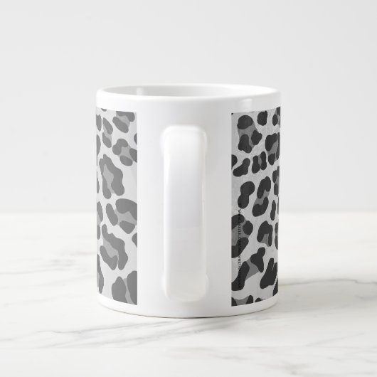 Leopard Gray and Light Gray Print Jumbo-Tasse (Rückseite)