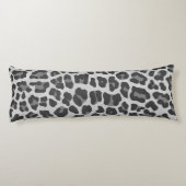 Leopard Gray and Light Gray Silhouette Seitenschläferkissen (Rückseite)