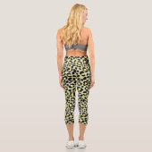 Leopard Green Black Yellow Capri Leggings (Rückseite)
