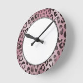 Leopard-Haut in Rosa Runde Wanduhr (Winkel)